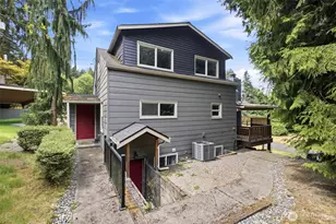 11331 E Riverside Dr, Bothell, WA 98011 - Photo 38