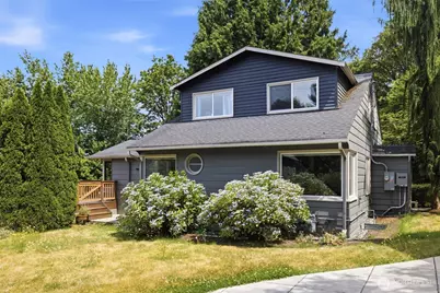 11331 E Riverside Drive, Bothell, WA 98011 - Photo 1