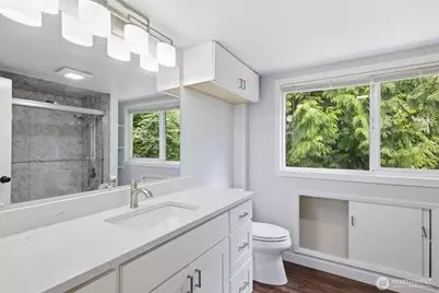 11331 E Riverside Drive, Bothell, WA 98011 - Photo 20