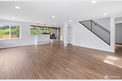 11331 E Riverside Drive, Bothell, WA 98011 - Photo 6