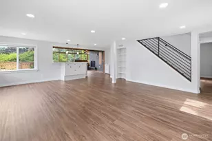 11331 E Riverside Dr, Bothell, WA 98011 - Photo 6