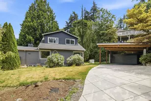 11331 E Riverside Dr, Bothell, WA 98011 - Photo 2