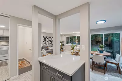 10053 NE 138th Place #F5, Kirkland, WA 98034 - Photo 8