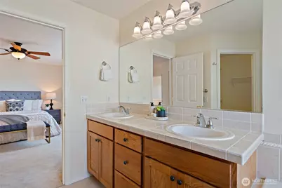 13235 124th Court NE, Kirkland, WA 98034 - Photo 32
