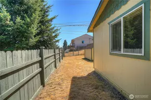 3216 S 15th St, Tacoma, WA 98405 - Photo 32