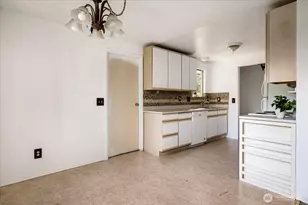 4511 Woodland Cir, Oak Harbor, WA 98277 - Photo 2