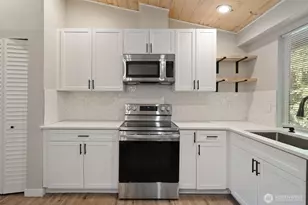 7540 Grahns Ln NE, Bremerton, WA 98311 - Photo 18