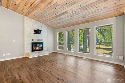 7540 Grahns Lane NE, Bremerton, WA 98311 - Photo 6