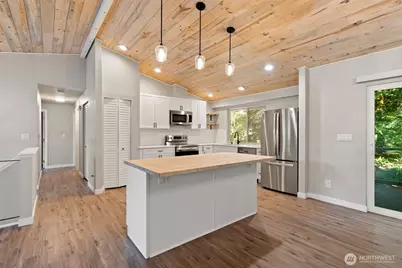 7540 Grahns Lane NE, Bremerton, WA 98311 - Photo 14