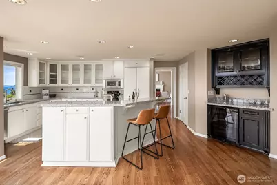 17020 74th Avenue W, Edmonds, WA 98026 - Photo 16