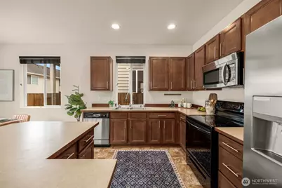 330 124th Place SE, Everett, WA 98208 - Photo 4