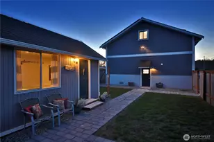 2805 N Bluff Rd, Greenbank, WA 98253 - Photo 26