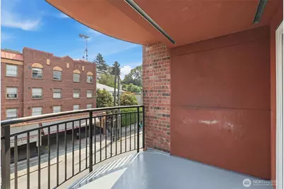 1417 Queen Anne Avenue N #303, Seattle, WA 98109 - Photo 16