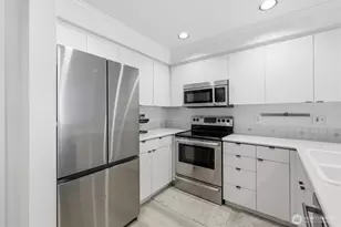 1417 Queen Anne Ave N, Seattle, WA 98109 - Photo 6