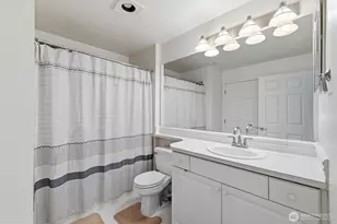 1417 Queen Anne Ave N, Seattle, WA 98109 - Photo 22