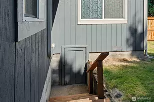 1421 N 32nd St, Renton, WA 98056 - Photo 32