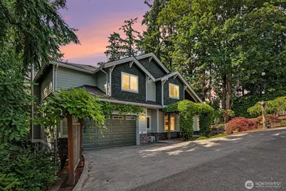 13128 SE Newport Way, Bellevue, WA 98006 - Photo 2