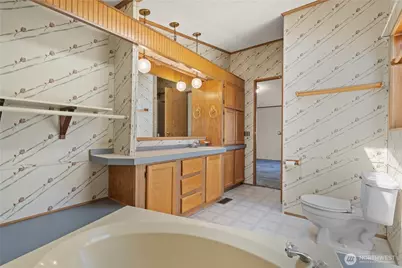 812 68th Avenue E, Fife, WA 98424 - Photo 32
