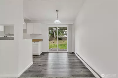210 E 36th Street #B, Tacoma, WA 98404 - Photo 8