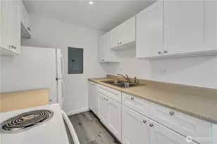 210 E 36th St, Tacoma, WA 98404 - Photo 10