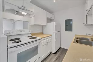 210 E 36th St, Tacoma, WA 98404 - Photo 12