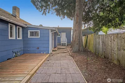 10255 41st Avenue SW, Seattle, WA 98146 - Photo 18