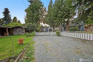 10255 41st Ave SW, Seattle, WA 98146 - Photo 2