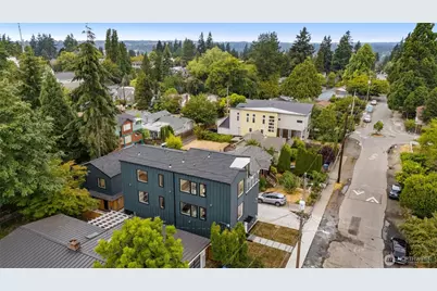 9215 12th Avenue NE #B, Seattle, WA 98115 - Photo 22