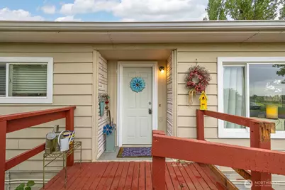 380 E Pole Road #20, Lynden, WA 98264 - Photo 4