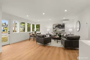9215 12th Ave NE, Seattle, WA 98115 - Photo 4