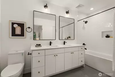 9215 12th Avenue NE, Seattle, WA 98115 - Photo 20
