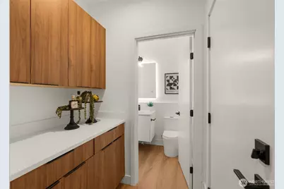 9215 12th Avenue NE, Seattle, WA 98115 - Photo 14