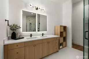 9215 12th Ave NE, Seattle, WA 98115 - Photo 28