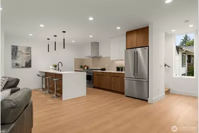 9215 12th Avenue NE, Seattle, WA 98115 - Photo 10