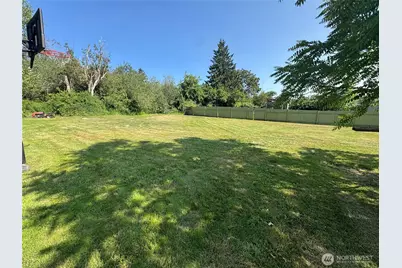 12026 59th Avenue S, Seattle, WA 98178 - Photo 16