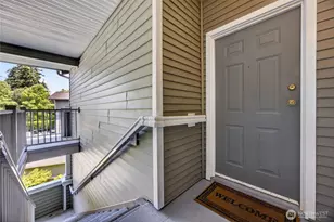 12712 Admiralty Way, Everett, WA 98204 - Photo 2