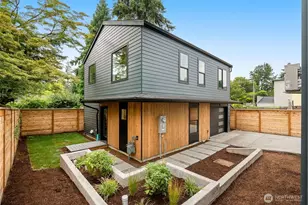 9211 12th Ave NE, Seattle, WA 98115 - Photo 2
