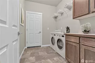 9045 Wyatt Loop SE, Tumwater, WA 98501 - Photo 24