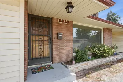 1318 F Street SE, Auburn, WA 98002 - Photo 2
