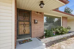 1318 F St SE, Auburn, WA 98002 - Photo 2