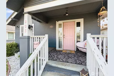 203 N Emerson Avenue, Wenatchee, WA 98801 - Photo 4
