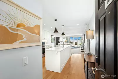 6620 Lake Washington Boulevard NE #303, Kirkland, WA 98033 - Photo 4