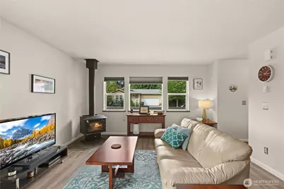 193 NE Max William Loop, Poulsbo, WA 98370 - Photo 6