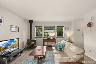 193 NE Max William Loop, Poulsbo, WA 98370 - Photo 6