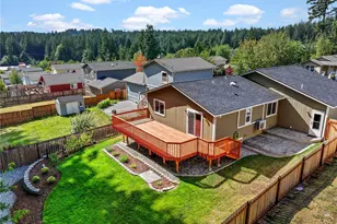 193 NE Max William Loop, Poulsbo, WA 98370 - Photo 2