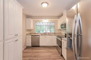 411 96th Ave SE, Lake Stevens, WA 98258 - Photo 8