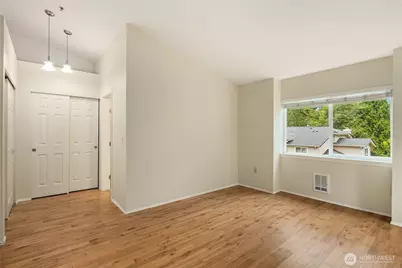 12440 NE 7th Place, Bellevue, WA 98005 - Photo 14