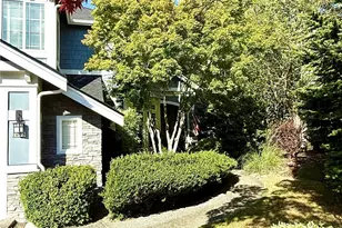 2698 230th Ave SE, Sammamish, WA 98075 - Photo 2