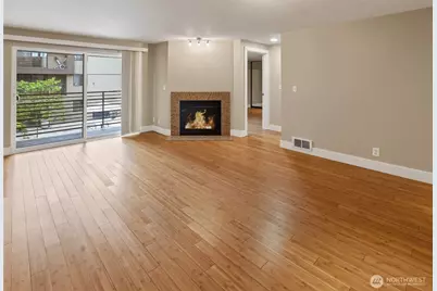 7323 NE Sand Point Way #211, Seattle, WA 98115 - Photo 10