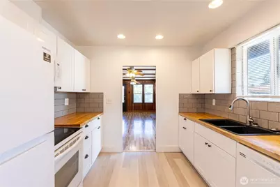 1036 110th Street S, Tacoma, WA 98444 - Photo 2
